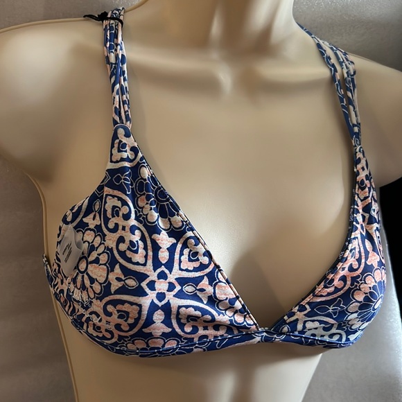 $25 - Gypsy 05 Sand Reversible triangle top - mix & match - side crochet - Picture 3 of 8